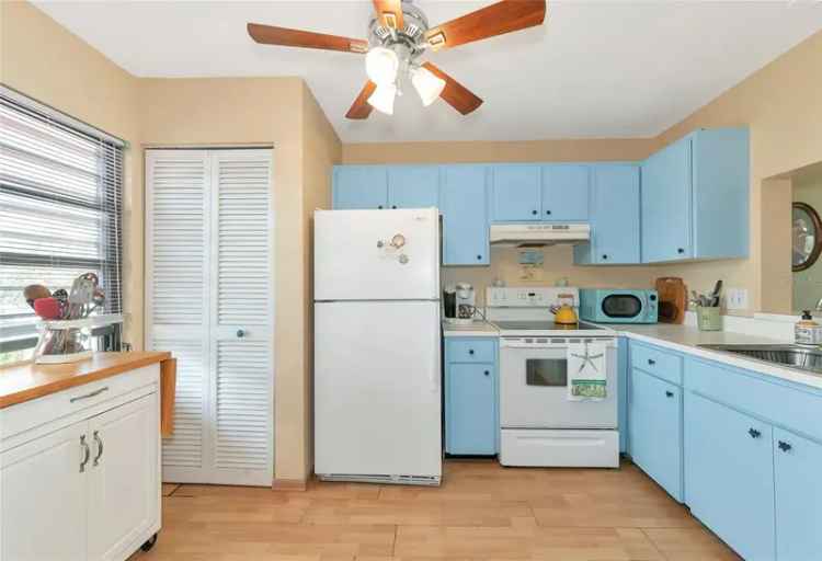 Condo For Sale in 535, Spring Lakes Boulevard, South Bradenton, Florida