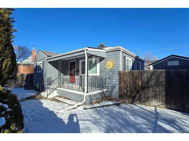 Single-family house For Sale in 2480, South Bannock Street, Denver, Colorado