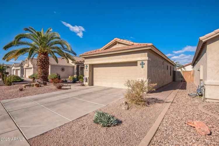 Single-family house For Sale in 18064, West Buena Vista Drive, Surprise, Arizona