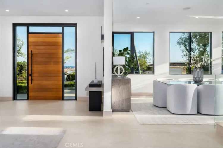 Single-family house For Sale in 1210, Kings Road, Newport Beach, California