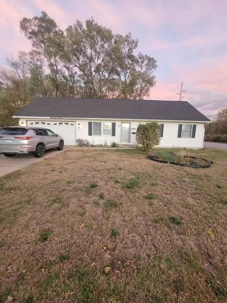 Single-family house For Sale in 2485, Jennings Street, Gary, Indiana