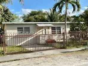 Single-family house For Sale in 1223, Northwest 116th Terrace, Hialeah, Florida