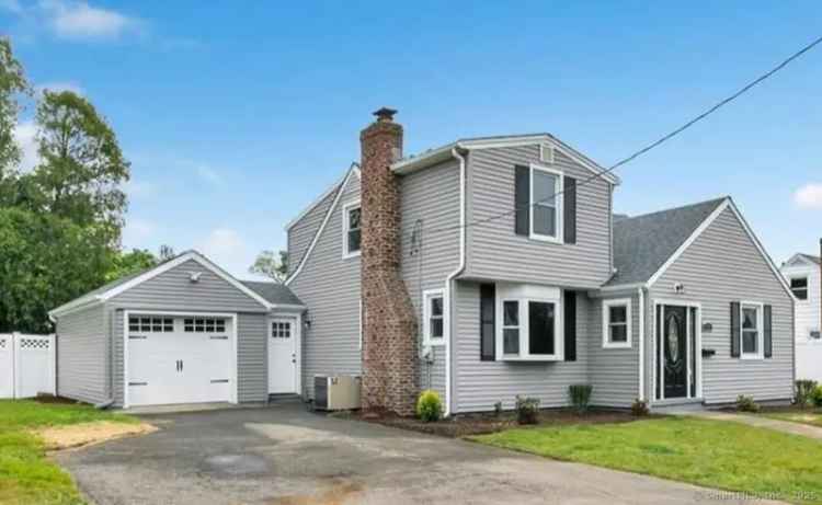 Single-family house For Sale in 36, Belvidere Drive, Stratford, Connecticut