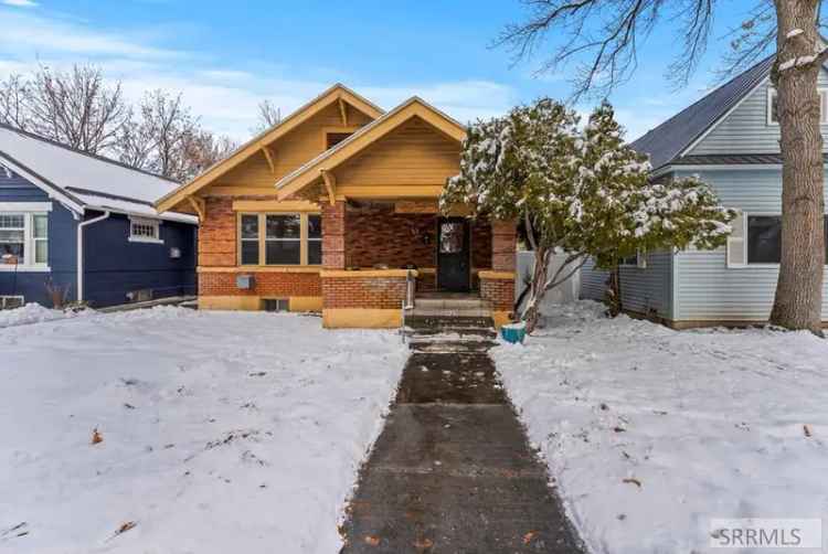 Single-family house For Sale in 171, 12th Street, Idaho Falls, Idaho