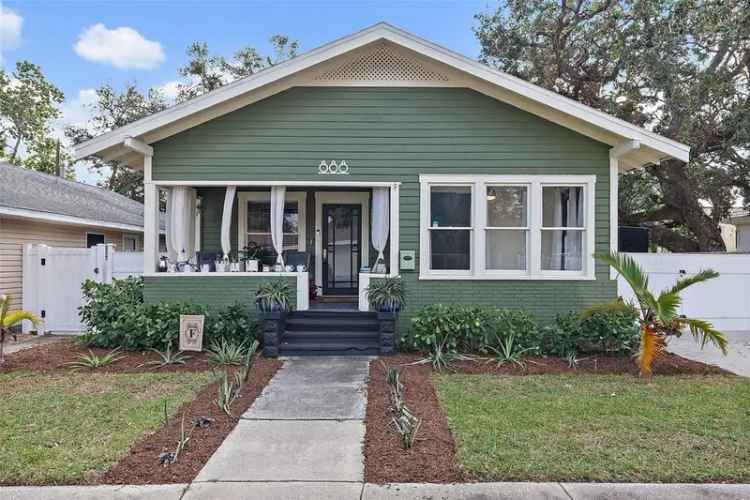 Single-family house For Sale in 888, 13th Avenue South, Saint Petersburg, Florida