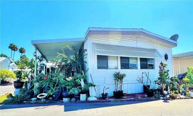 Single-family house For Sale in 1801, East Collins Avenue, Orange, California