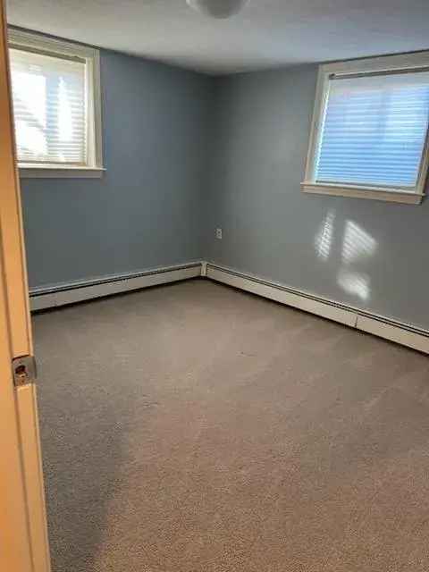 Apartment Unit for Rent in West Roxbury Near Boston