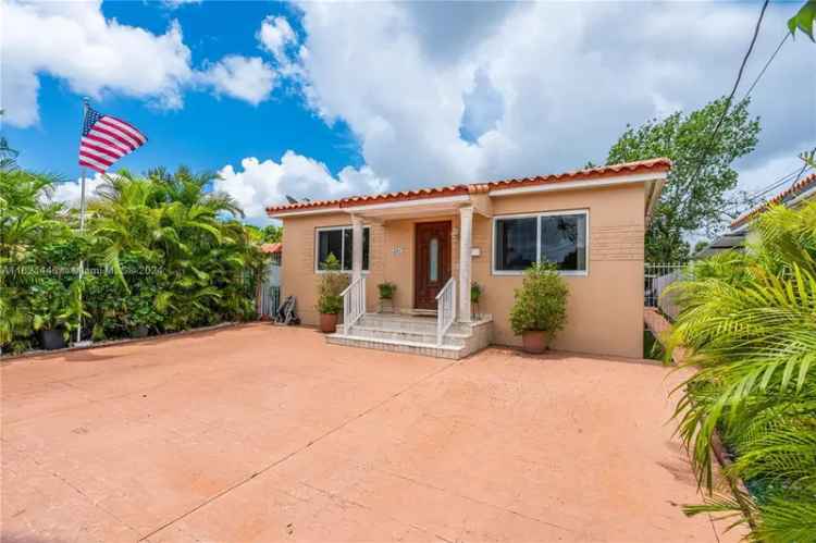 Single-family house For Sale in 5912, Southwest 4th Street, Miami, Florida