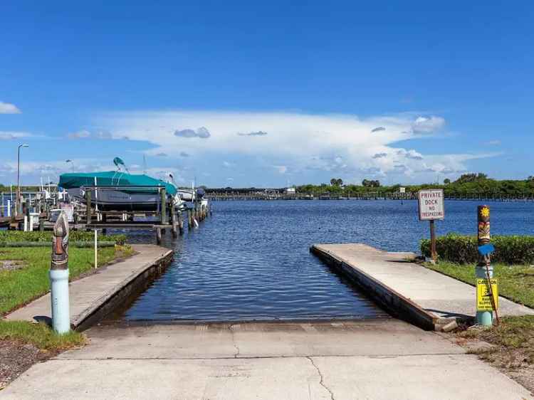 Single-family house For Sale in Bradenton, Florida