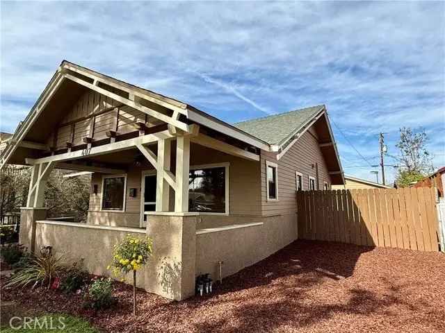 Single-family house For Sale in 407, North Macneil Street, San Fernando, California