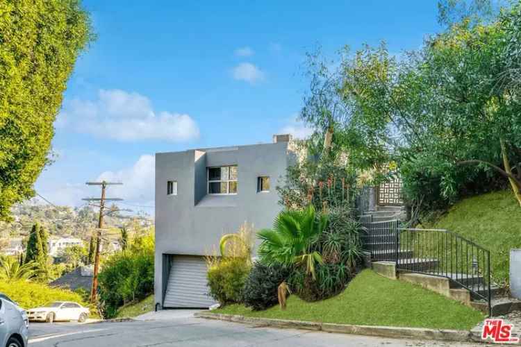 Single-family house For Sale in 2317, Vasanta Way, Los Angeles, California