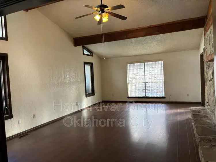 3 Bed 2 Bath House in Northridge Addition Pet Friendly