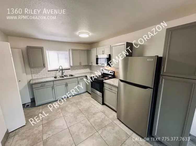 Renovated 2 Bed 1 Bath Townhome for Rent