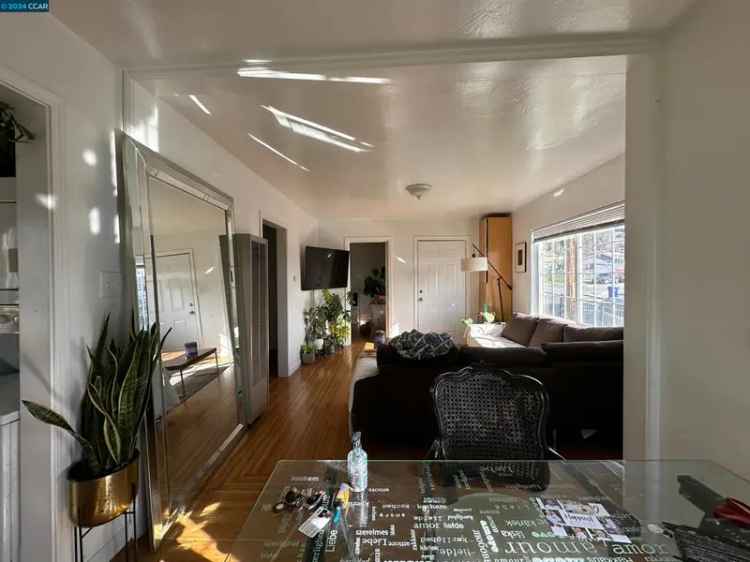 Multi-family house For Sale in 3341, 72nd Avenue, Oakland, California