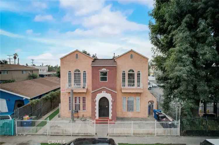 Multi-family house For Sale in Los Angeles, California