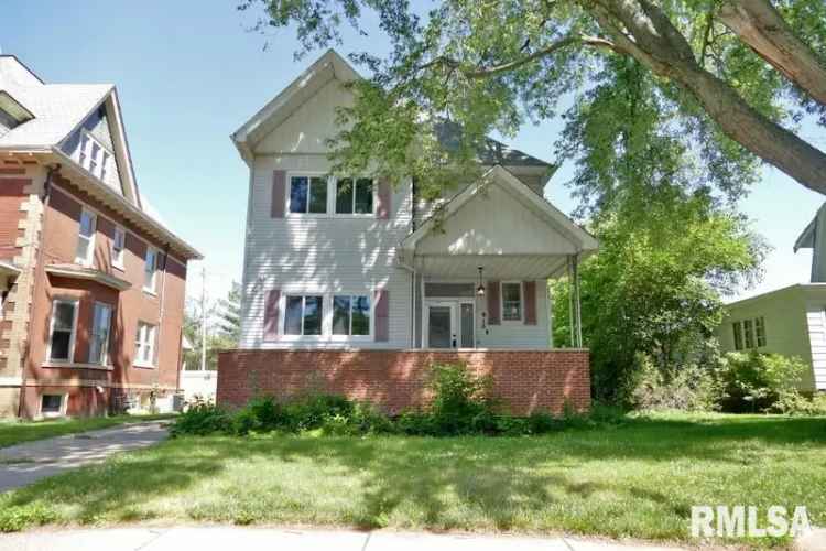 Single-family house For Sale in 915, West Moss Avenue, Peoria, Illinois