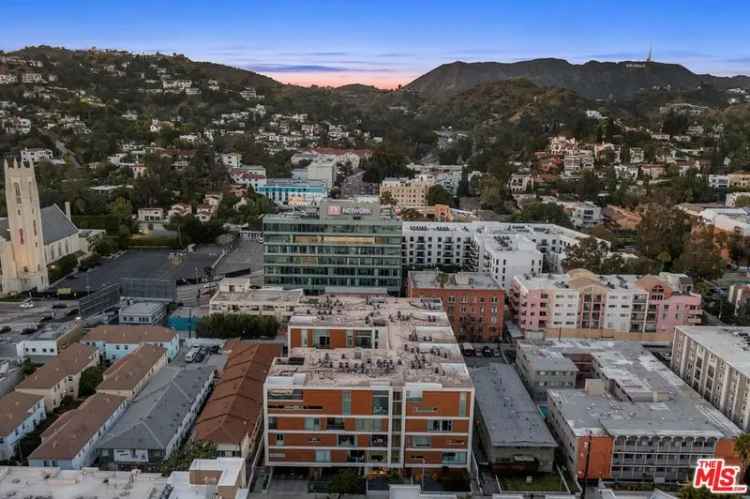 Condo For Sale in 6735, Yucca Street, Los Angeles, California