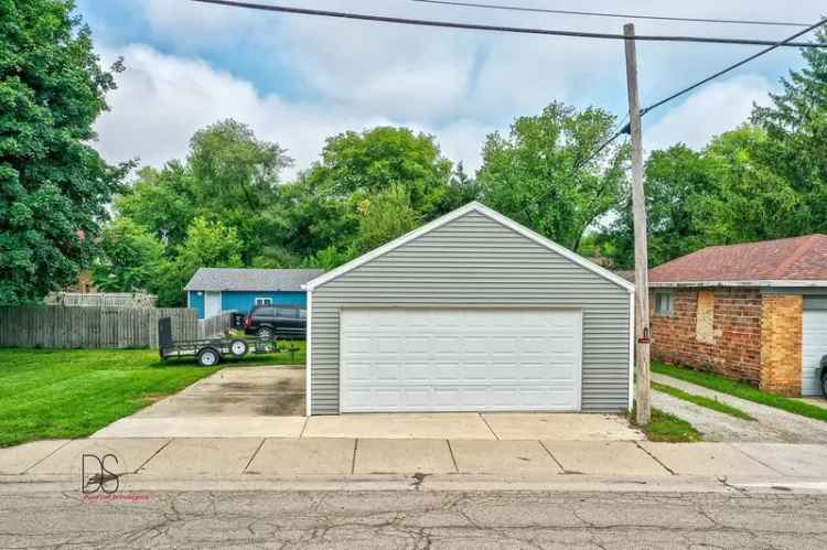 Single-family house For Sale in 444, State Street, Ottawa, Illinois