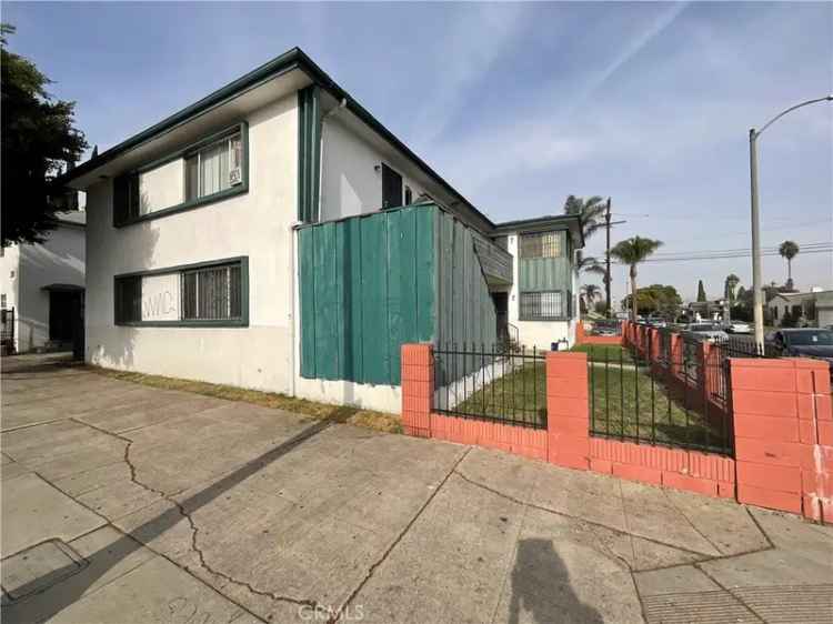 Multi-family house For Sale in 7111, Cimarron Street, Los Angeles, California