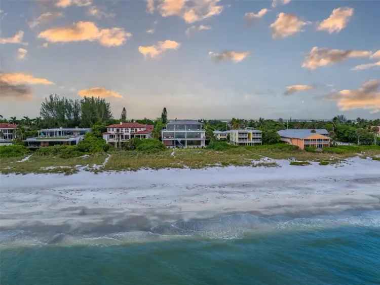 Single-family house For Sale in Longboat Key, Florida