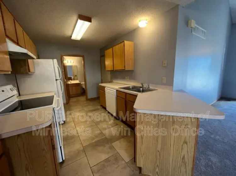 Townhouse for Rent - Pet Friendly - 2 Car Garage