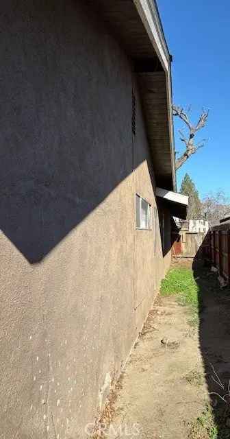 Single-family house For Sale in 2405, San Ramon Court, Bakersfield, California