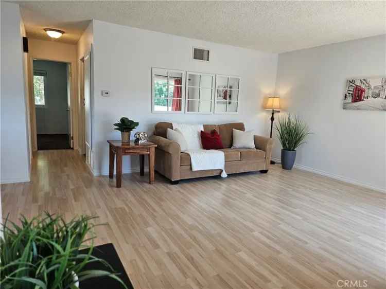 Condo For Sale in 22792, Malaga Way, Lake Forest, California