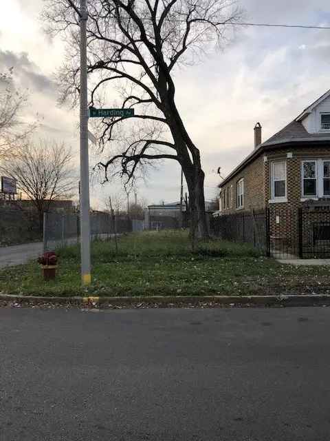 Land For Sale in 1804, North Harding Avenue, Chicago, Illinois