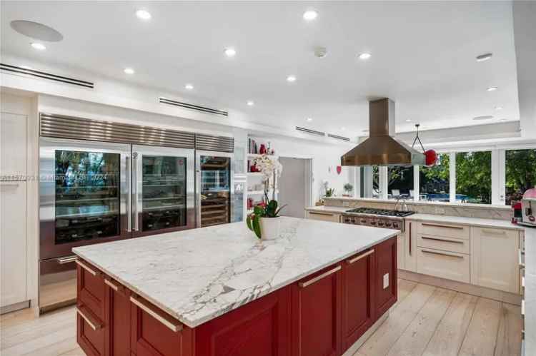 Single-family house For Sale in 6320, Allison Road, Miami Beach, Florida