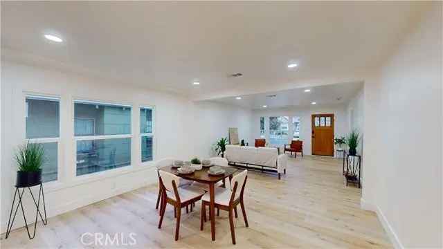 Single-family house For Sale in Los Angeles, California