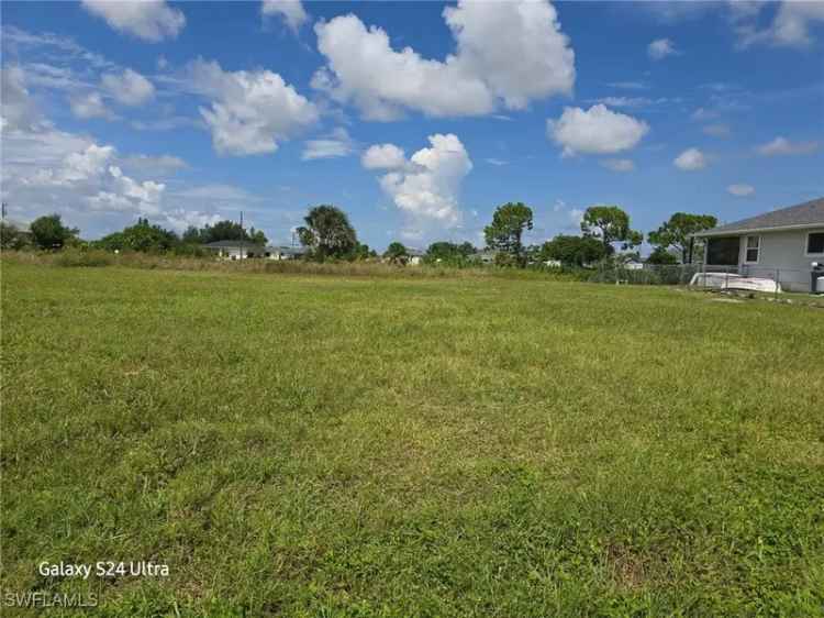 Land For Sale in 2622, Northeast 6th Avenue, Cape Coral, Florida