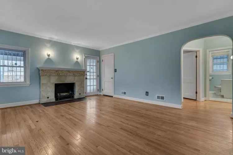 Single-family house For Sale in 1128, 46th Street Southeast, Washington, District of Columbia