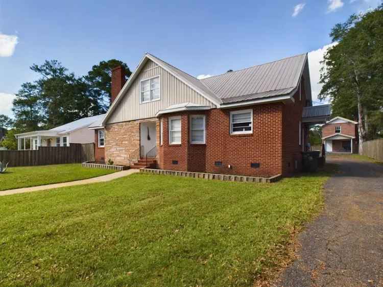 Single-family house For Sale in Dothan, Alabama