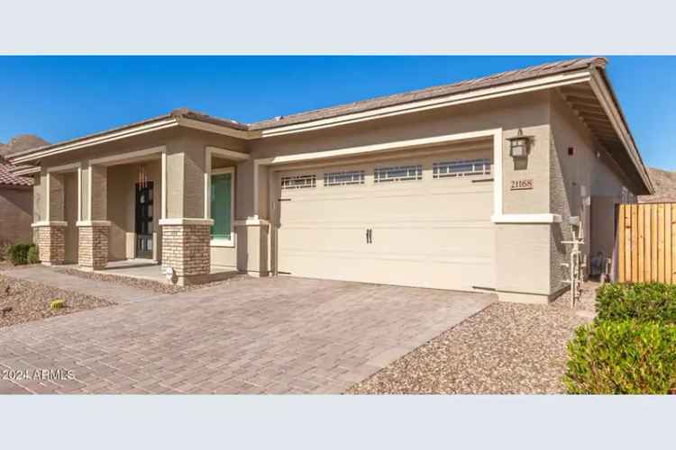 Single-family house For Sale in 21168, West Windsor Avenue, Buckeye, Arizona