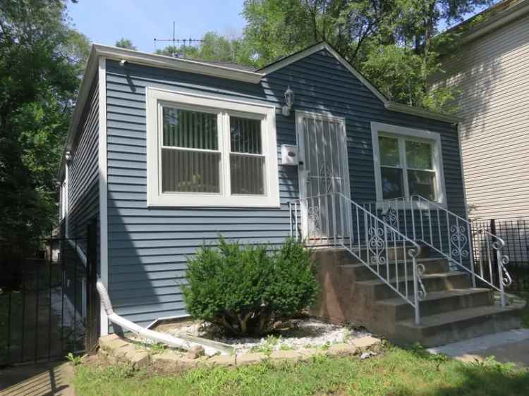 Single-family house For Sale in 11610, South Yale Avenue, Chicago, Illinois