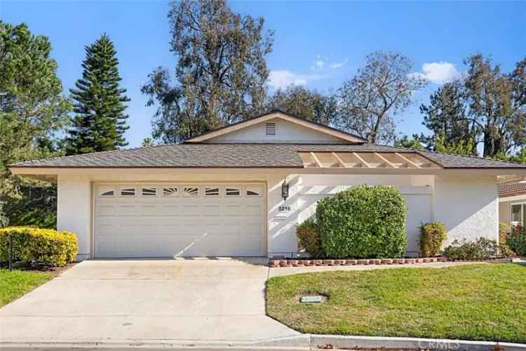 Condo For Sale in 5216, Elvira, Laguna Woods, California