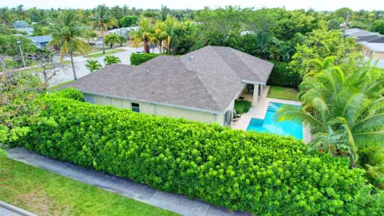 Single-family house For Sale in 376, Forest Hill Boulevard, West Palm Beach, Florida