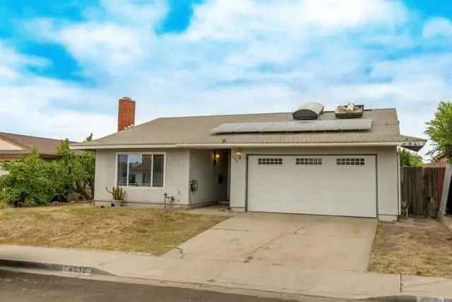 Single-family house For Sale in 4030, Rene Drive, San Diego, California