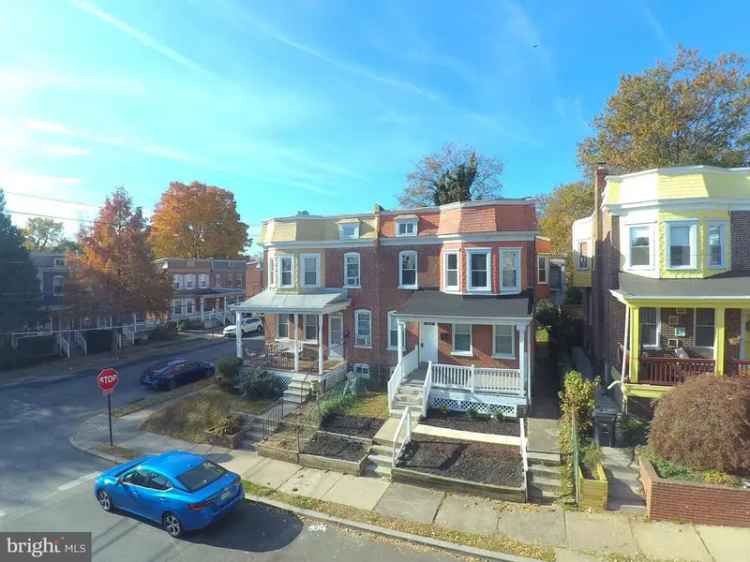 Single-family house For Sale in Wilmington, Delaware