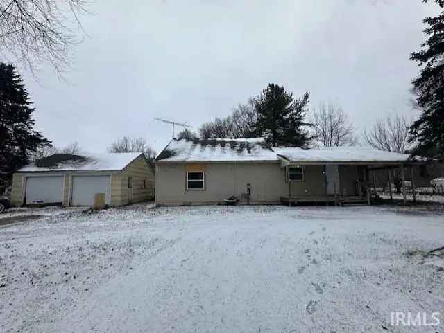 Single-family house For Sale in 23777, Adams Road, South Bend, Indiana