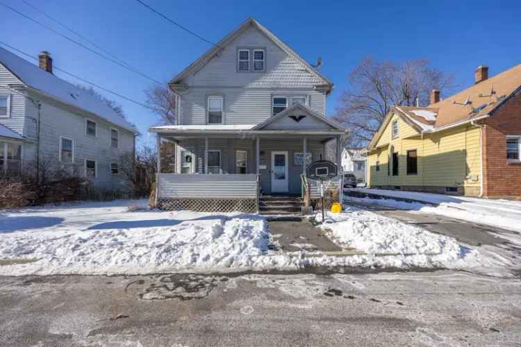 Single-family house For Sale in 51, Benham Street, Torrington, Connecticut