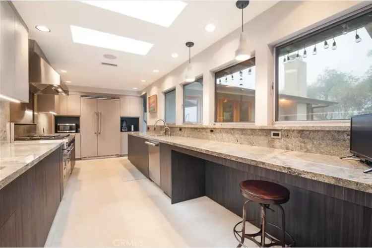 Single-family house For Sale in 2930, Alta Laguna Boulevard, Laguna Beach, California