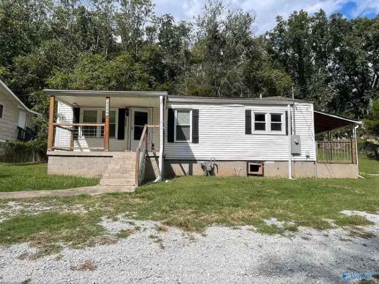 Single-family house For Sale in Huntsville, Alabama