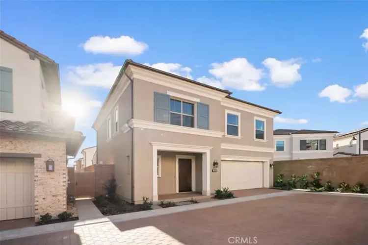 Condo For Sale in Irvine, California