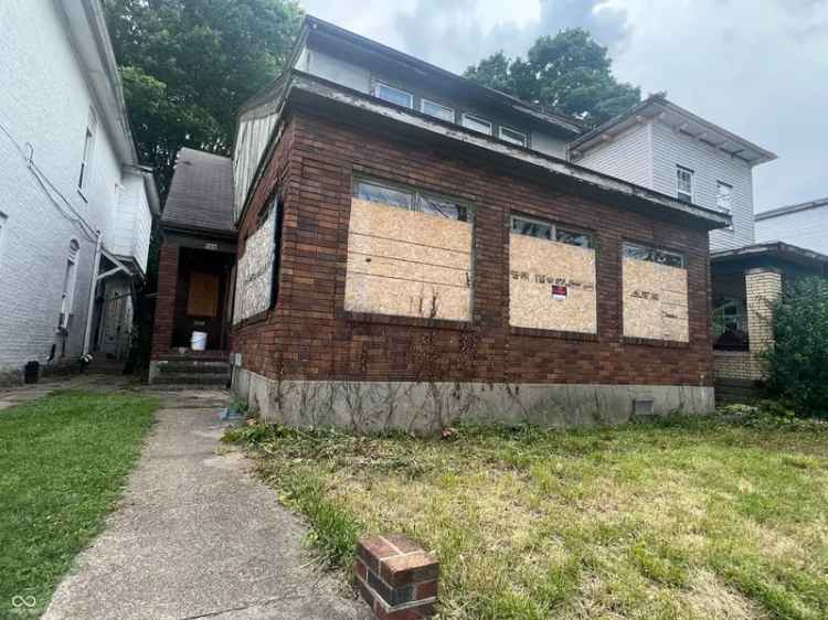 Multi-family house For Sale in 122, South 12th Street, Richmond, Indiana