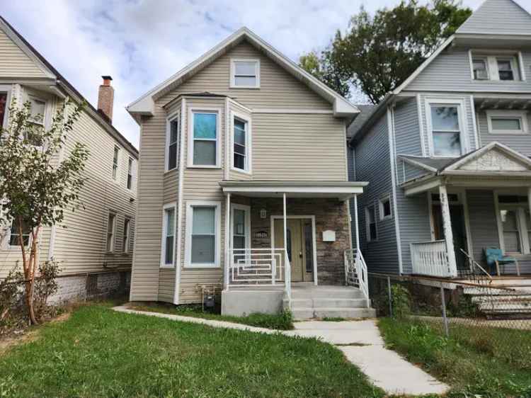 Single-family house For Sale in 11947, South Eggleston Avenue, Chicago, Illinois