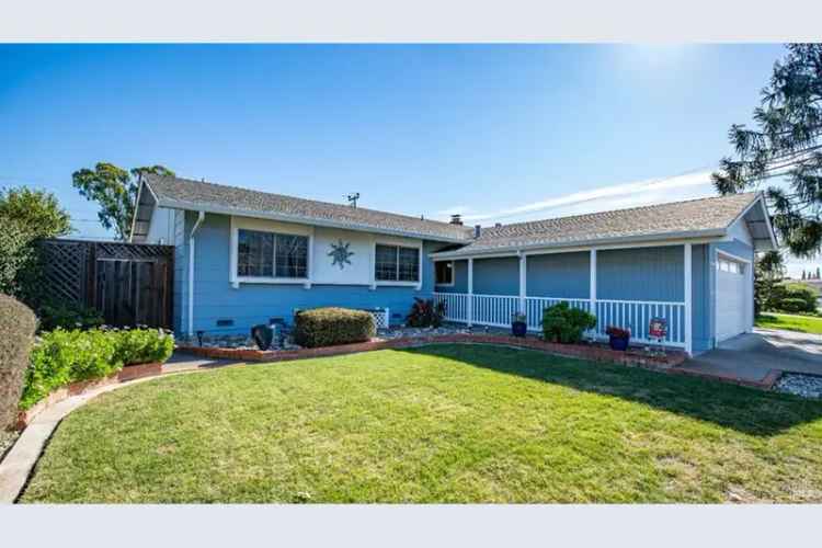 Single-family house For Sale in 42656, Everglades Park Drive, Fremont, California