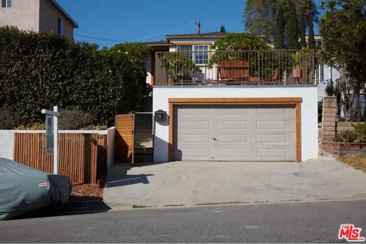 Single-family house For Sale in 1971, Lansdowne Avenue, Los Angeles, California