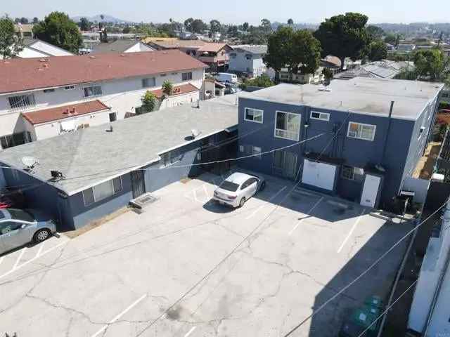 Multi-family house For Sale in San Diego, California