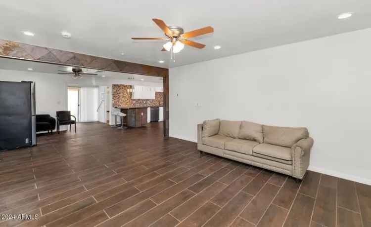 Single-family house For Sale in 3829, West Thunderbird Road, Phoenix, Arizona